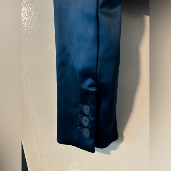 NWT House of Harlow 1960 blue satin cropped blazer - Picture 5 of 5
